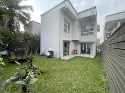 4chbre Villa dans Empire Supreme, Ngaliema &agrave; Vendre